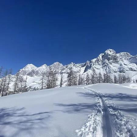 With 2 Bedrooms 別荘